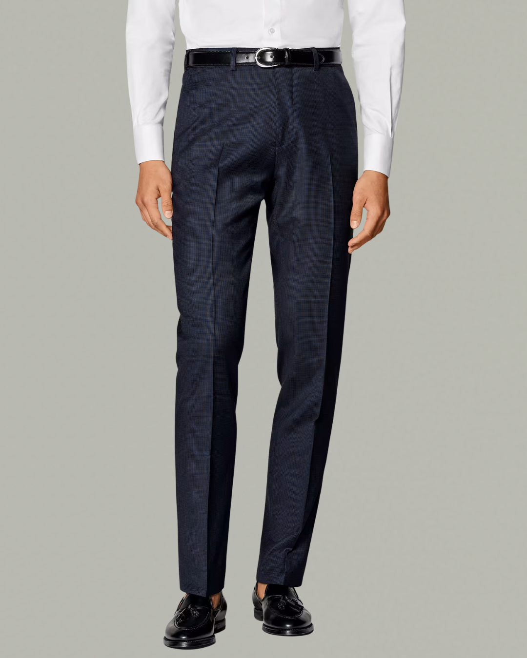 tailor-made suit navy